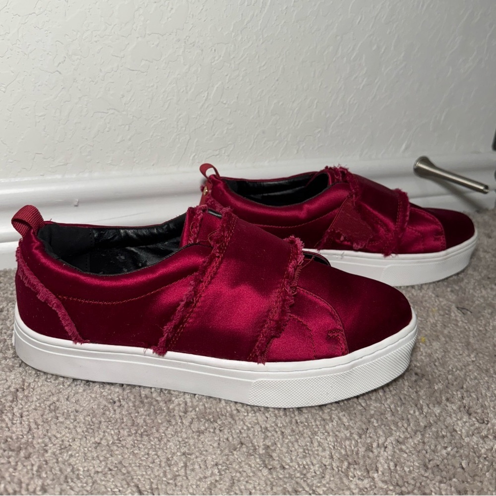 Sam Edelman Burgundy Satin Levine Sneackers Womens Size 8